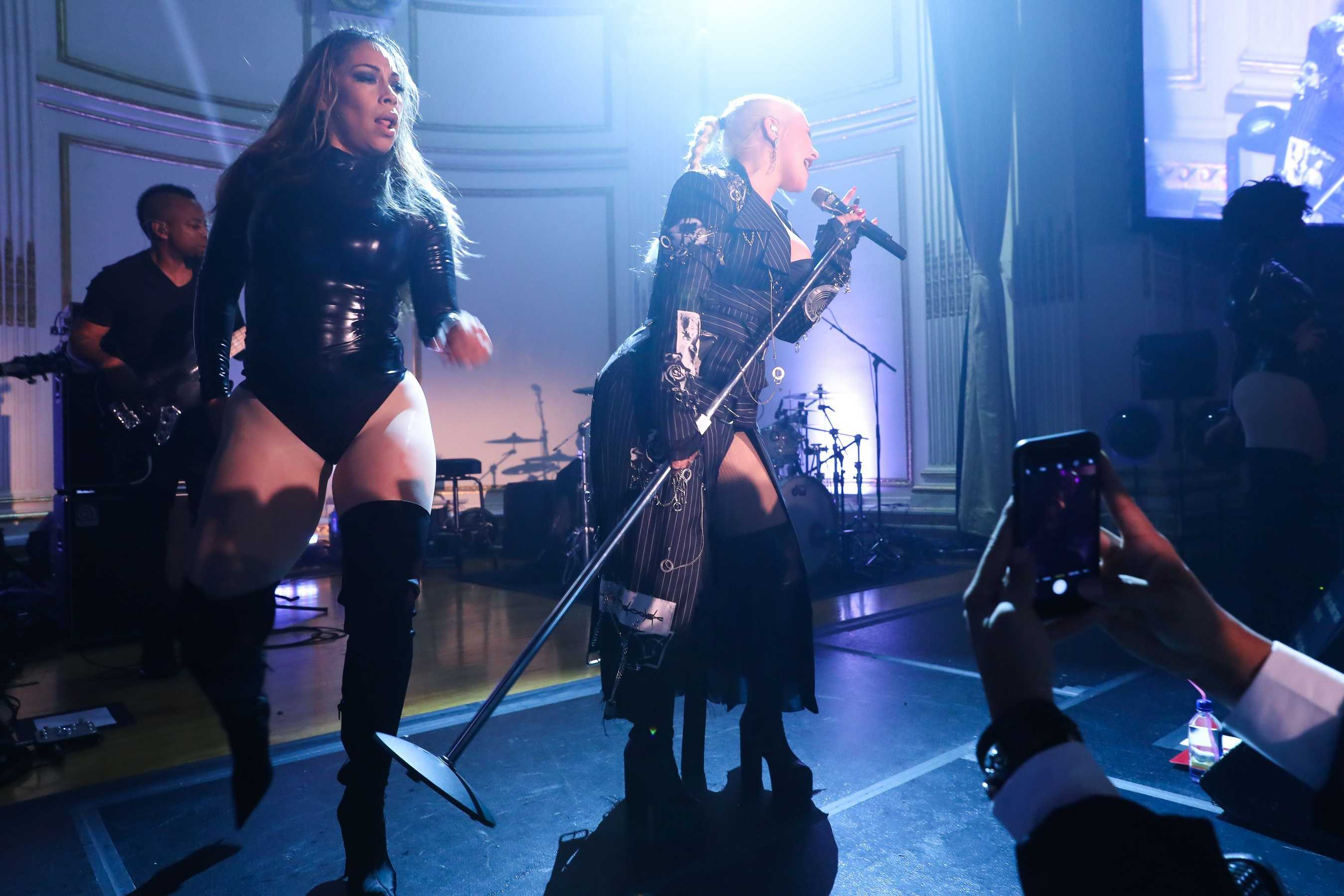 Performing_Harper_s_BAZAAR_Celebrates__ICONS_By_Carine_Roitfeld__-_September_7-26.jpg