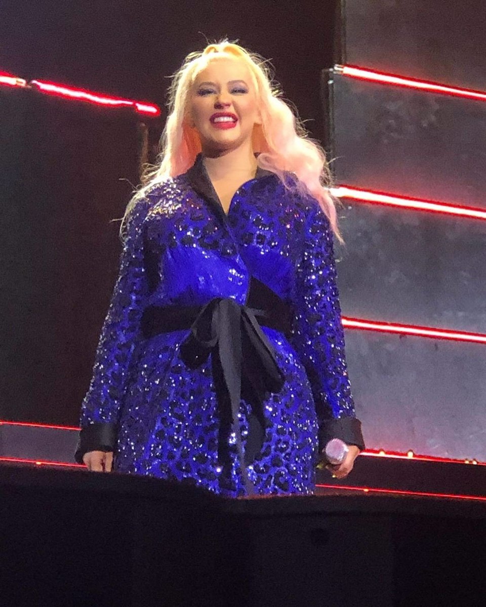 Performing_Ziggo_Dome_in_Amsterdam2C_Netherlands-05.jpg