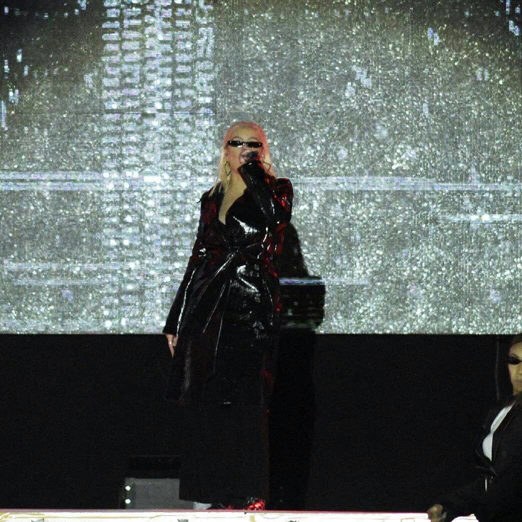 Performing_at_Azerbaijan_F1_Grand_Prix_-_April_29-15.jpg