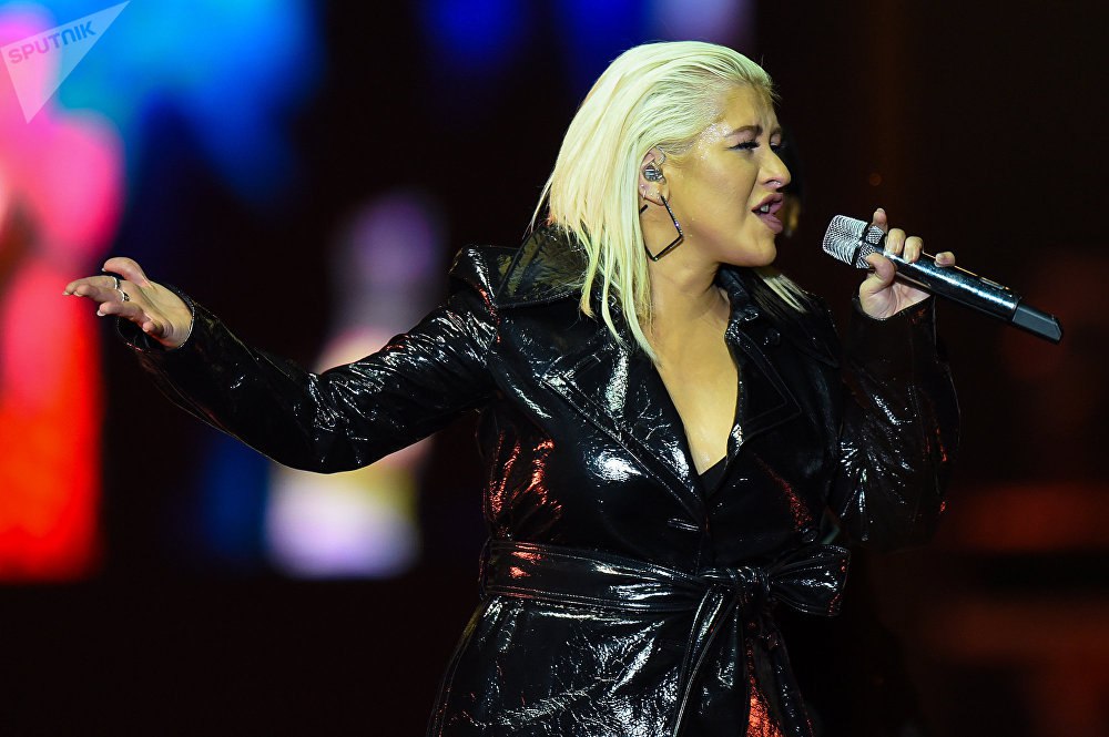 Performing_at_Azerbaijan_F1_Grand_Prix_-_April_29-21.jpg