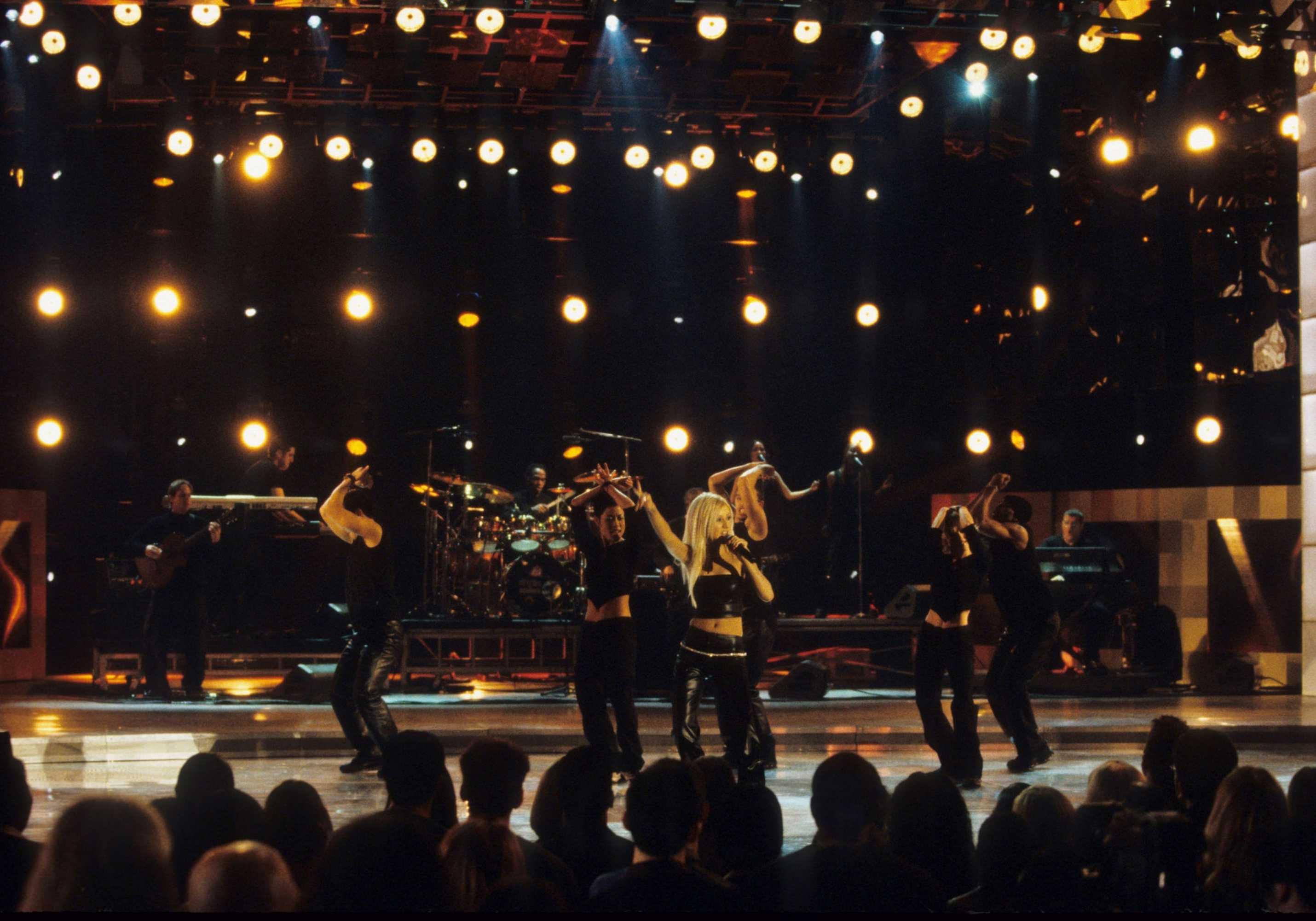 VH1_Special_Men_Strike_Back_-_Performing-21.jpg