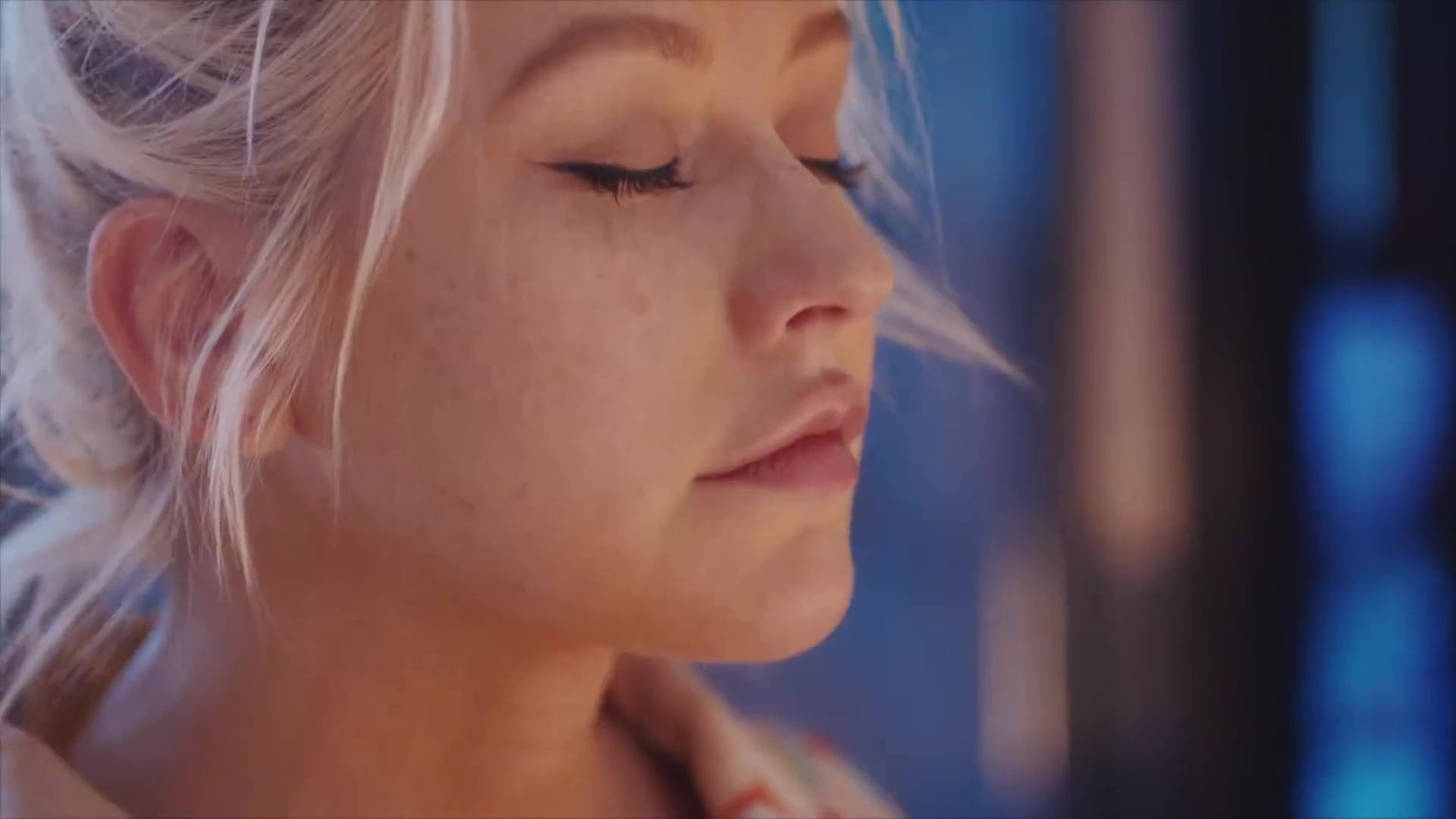 Where27s_Maria_28Liberation_by_Christina_Aguilera29-103.jpg