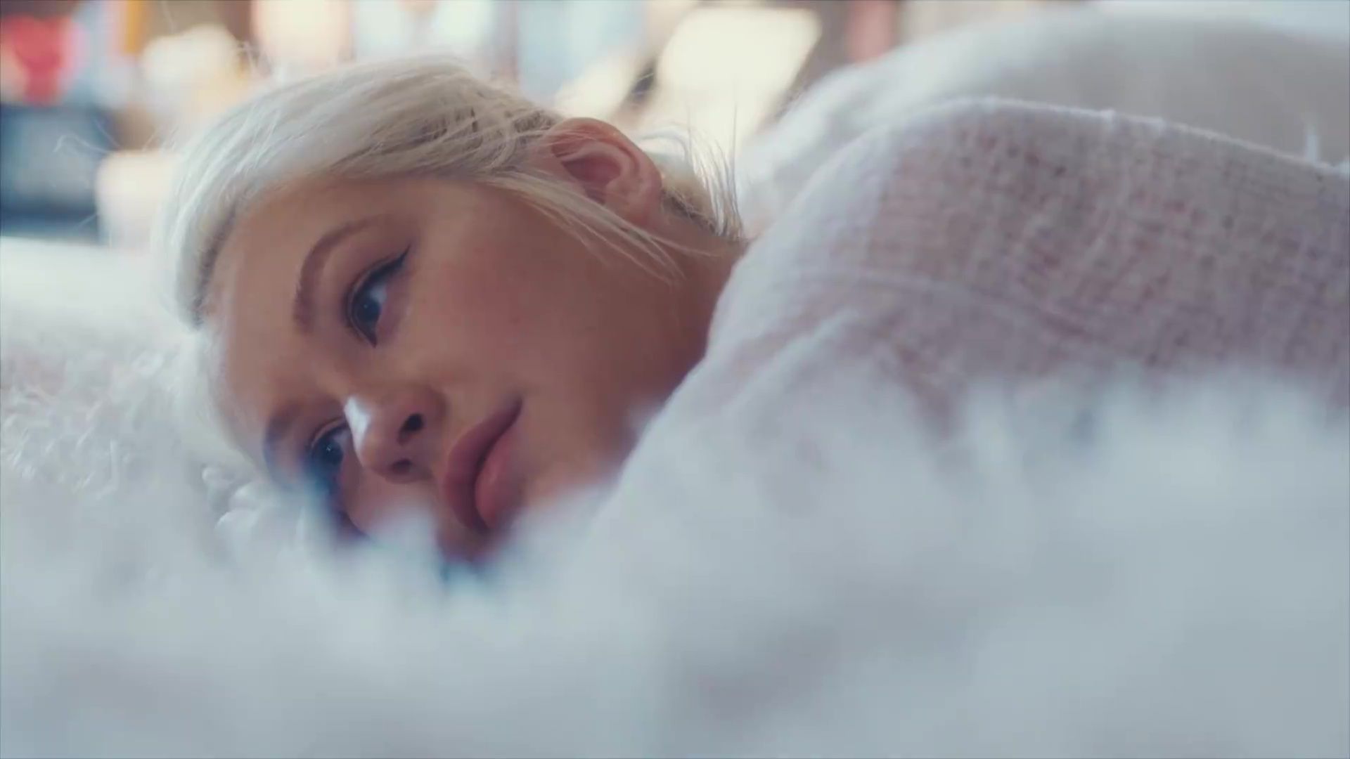 Where27s_Maria_28Liberation_by_Christina_Aguilera29-20.jpg