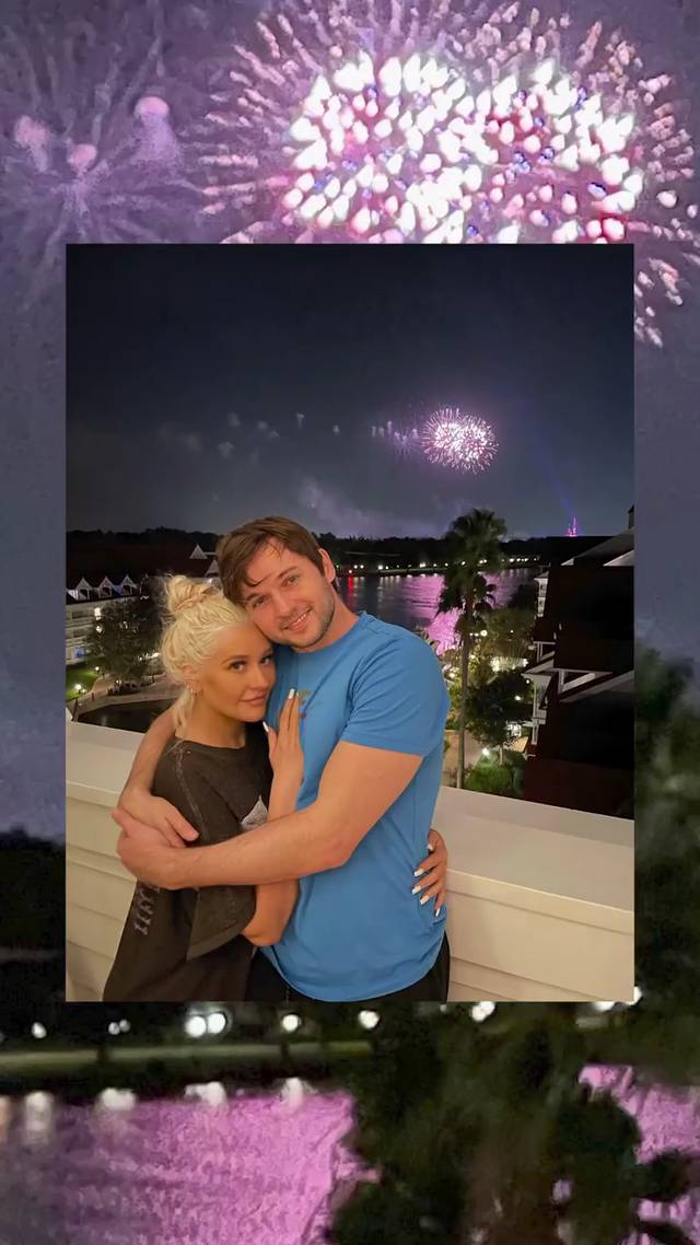 Xtina_Happy_New_Year_-_December_312C_202116.jpg
