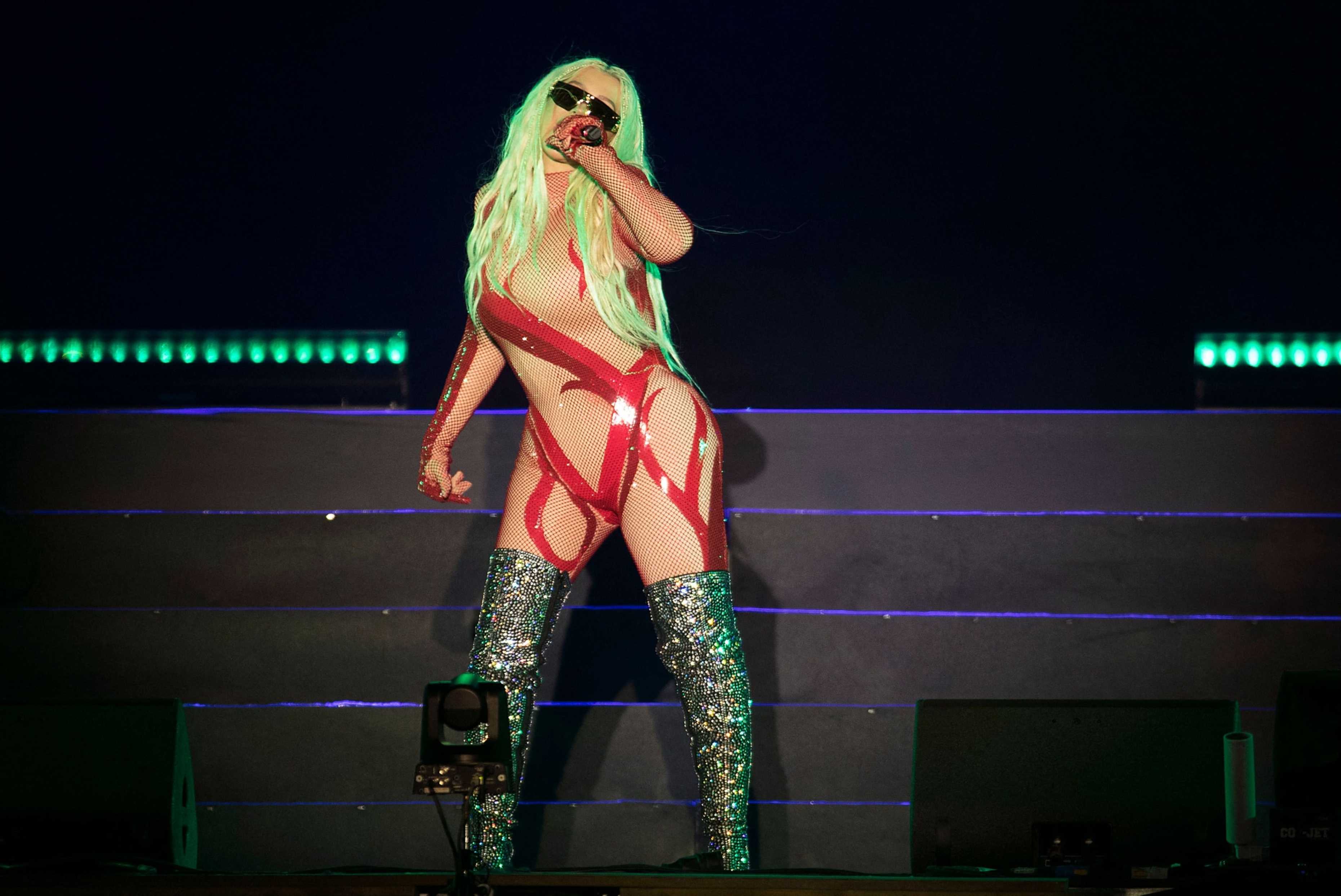 Christina Aguilera performs