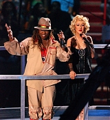 2004_MTV_Video_Music_Awards_Show_283029.jpg