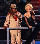 2004_MTV_Video_Music_Awards_Show_283229.jpg