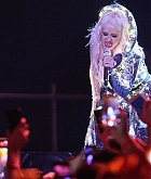 5B11574153835D_American_singer_Christina_Aguilera_gives_concert_in_Moscow.jpg