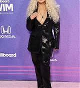 Billboard_Women_in_Music_2022__-_Arriving16.jpg
