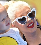 Christina_Aguilera_-__Emoji__Premiere_in_Los_Angeles_on_July_23-167.jpg
