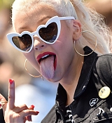 Christina_Aguilera_-__Emoji__Premiere_in_Los_Angeles_on_July_23-172.jpg