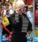 Christina_Aguilera_-__Emoji__Premiere_in_Los_Angeles_on_July_23-177.jpg