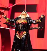 Christina_Aguilera_Performs_At_The_O2_Arena_281129.jpg