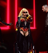 Christina_Aguilera_Performs_At_The_O2_Arena_282929.jpg