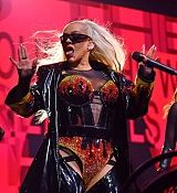 Christina_Aguilera_Performs_At_The_O2_Arena_283629.jpg