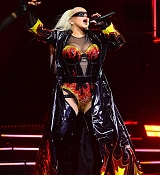 Christina_Aguilera_Performs_At_The_O2_Arena_283929.jpg