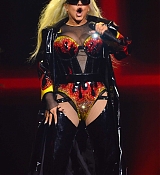 Christina_Aguilera_Performs_At_The_O2_Arena_284229.jpg