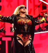Christina_Aguilera_Performs_At_The_O2_Arena_284829.jpg