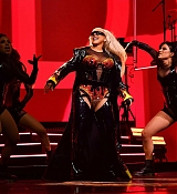 Christina_Aguilera_Performs_At_The_O2_Arena_285529.jpg