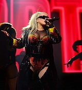 Christina_Aguilera_Performs_At_The_O2_Arena_286329.jpg