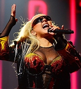 Christina_Aguilera_Performs_At_The_O2_Arena_286729.jpg